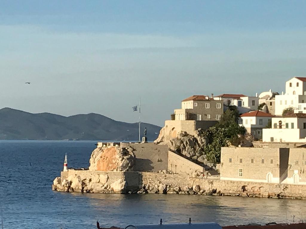 Pension Efie İdra Dış mekan fotoğraf